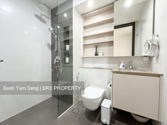 The Gazania (D19), Condominium #553882811